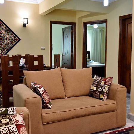 Two-Bedroom Apartment At Mohamed Farid Street 카이로 외부 사진