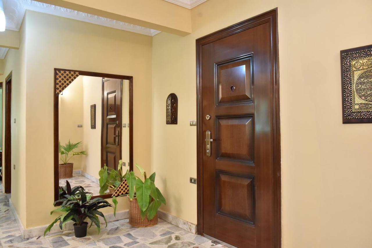 Two-Bedroom Apartment At Mohamed Farid Street 카이로 외부 사진