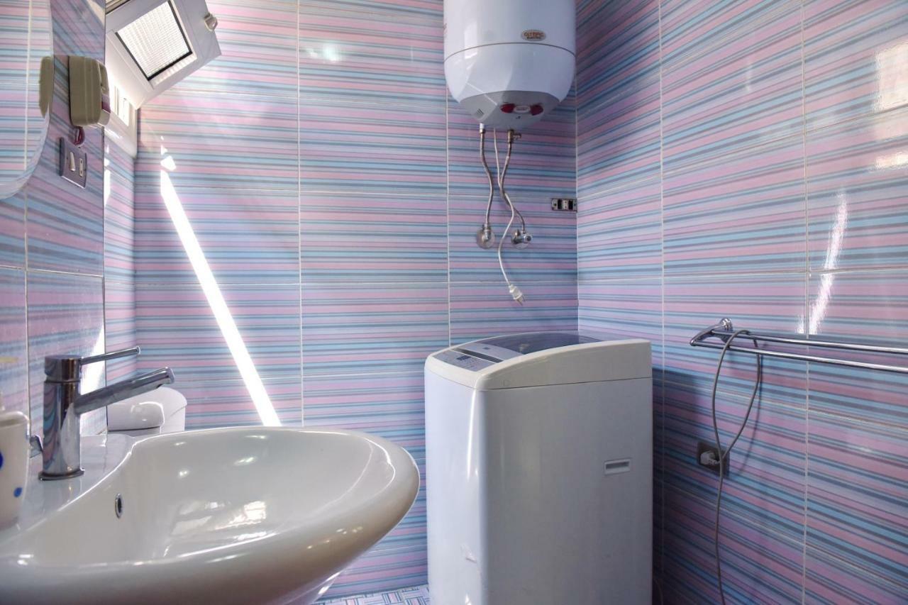 Two-Bedroom Apartment At Mohamed Farid Street 카이로 외부 사진
