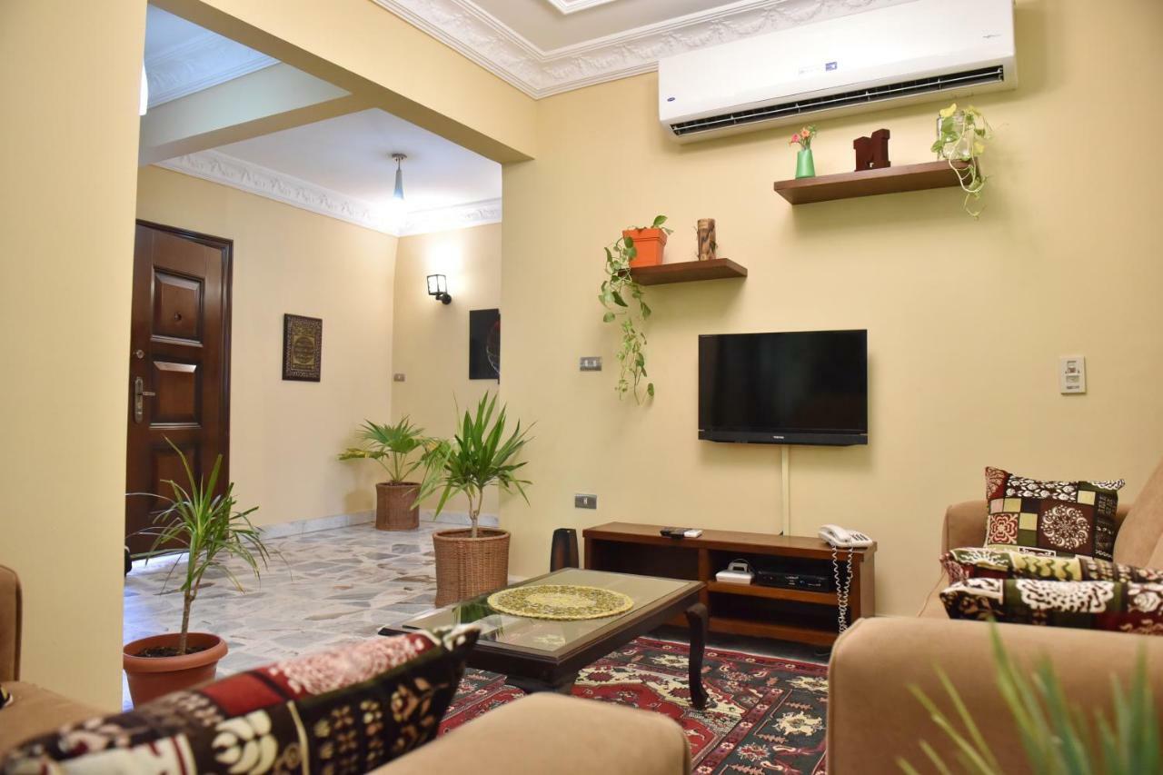 Two-Bedroom Apartment At Mohamed Farid Street 카이로 외부 사진