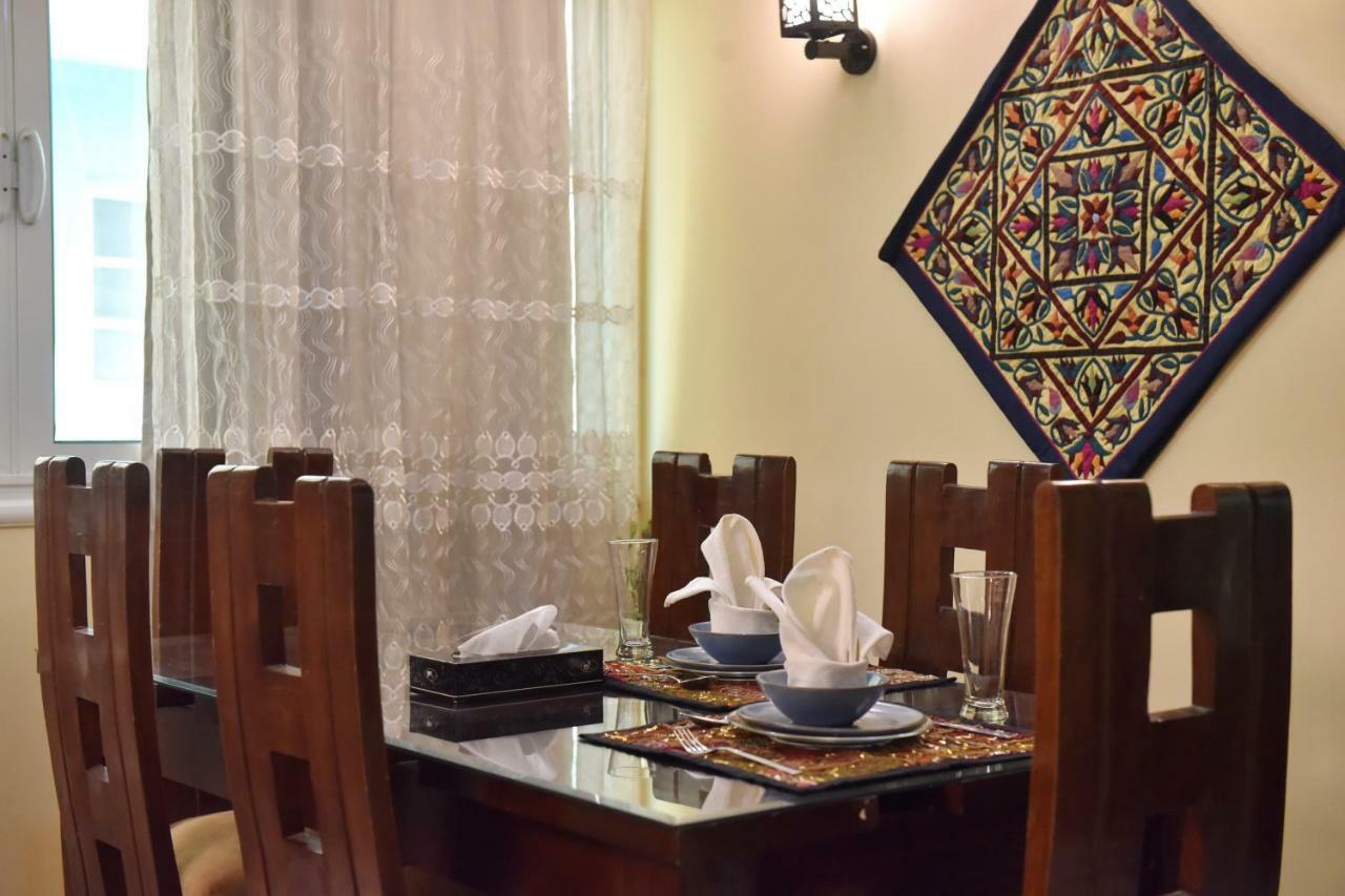 Two-Bedroom Apartment At Mohamed Farid Street 카이로 외부 사진