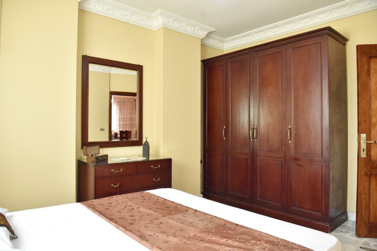 Two-Bedroom Apartment At Mohamed Farid Street 카이로 외부 사진
