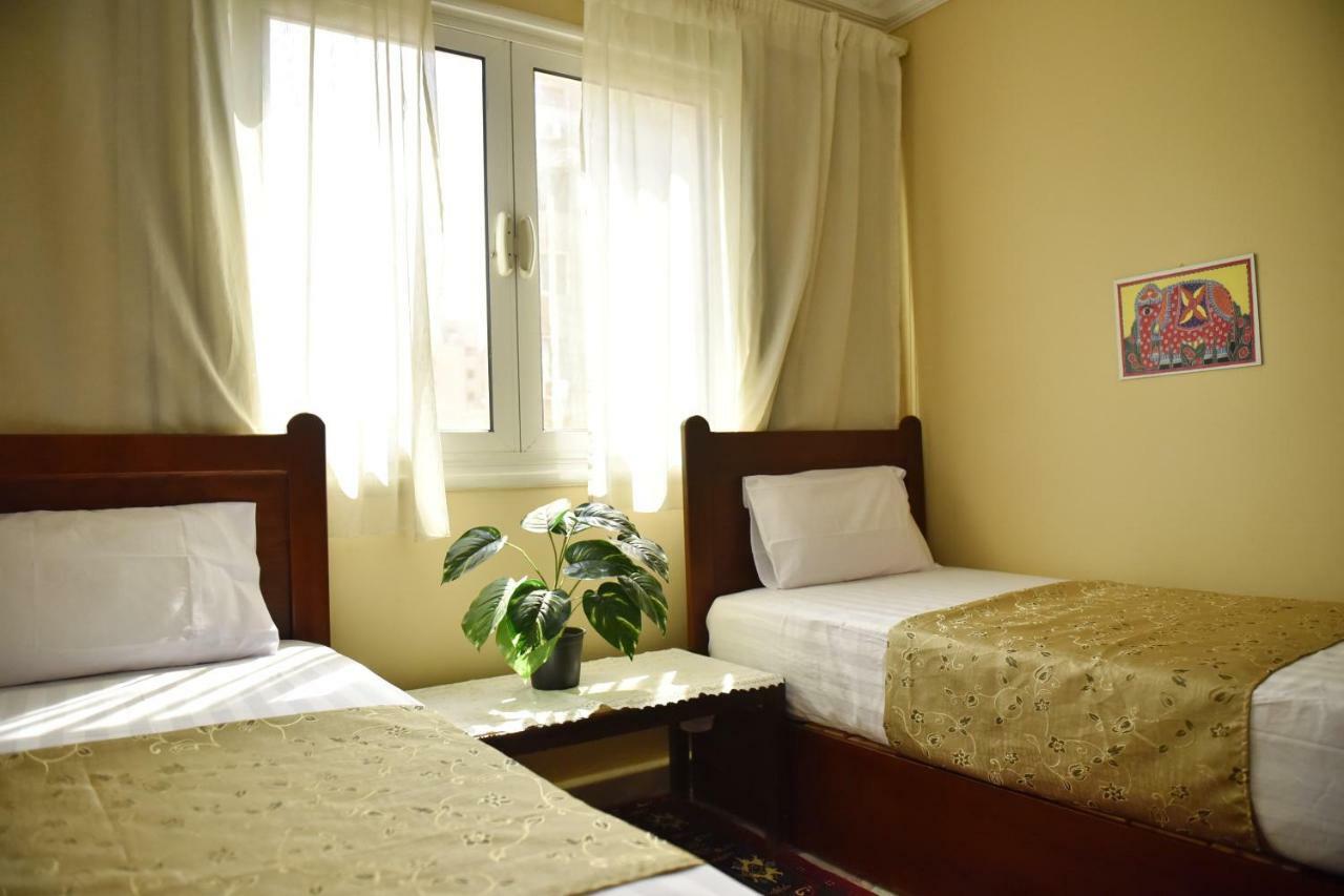 Two-Bedroom Apartment At Mohamed Farid Street 카이로 외부 사진