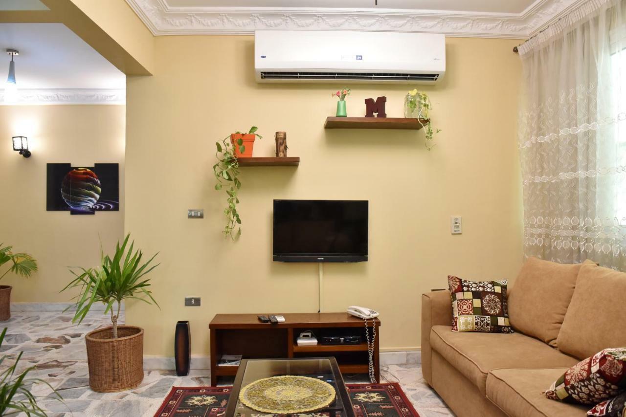 Two-Bedroom Apartment At Mohamed Farid Street 카이로 외부 사진