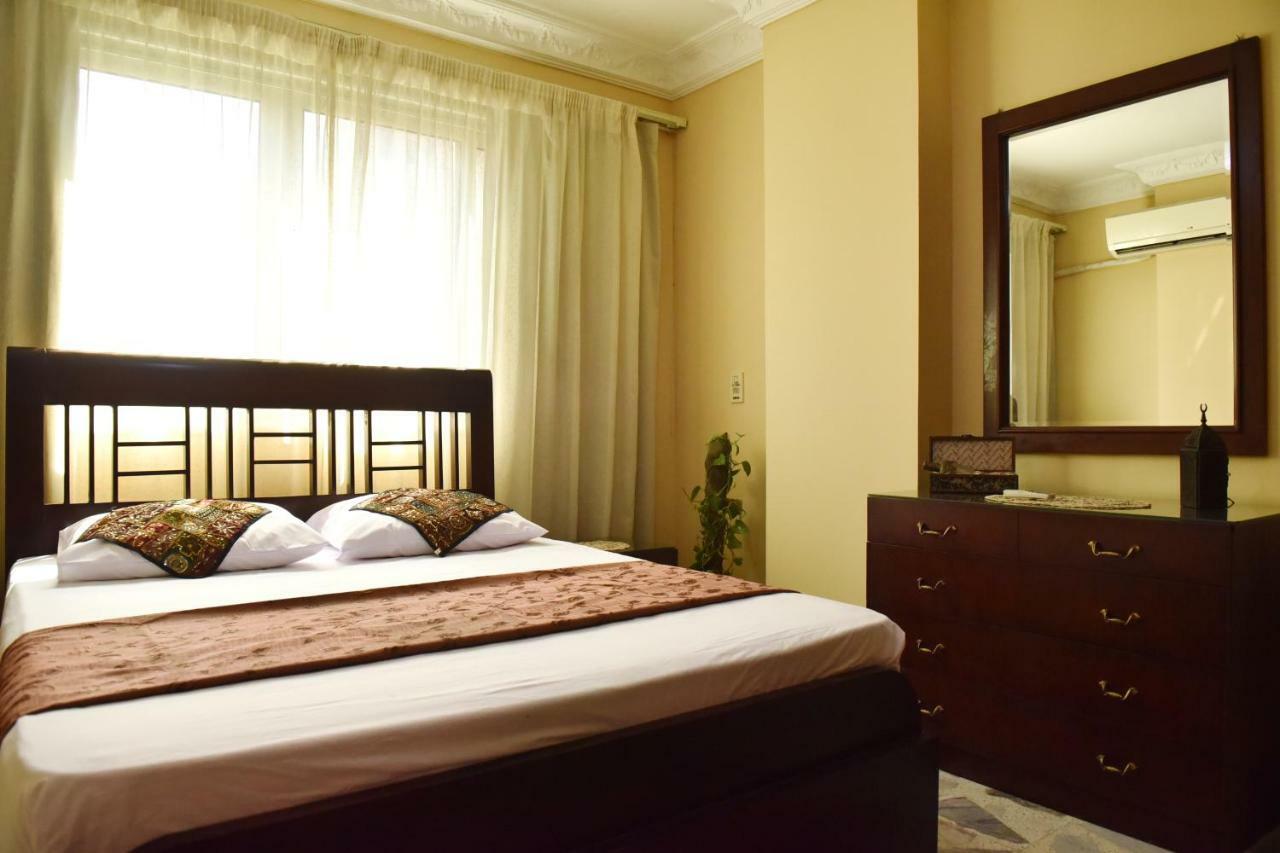 Two-Bedroom Apartment At Mohamed Farid Street 카이로 외부 사진